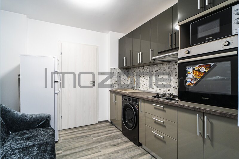 Piata Gorjului -Scoala 174, 3 camere, 76 mp, etajul 4, mobilat- utilat,